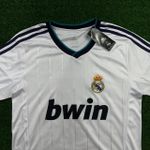 Camisa Retrô Real Madrid Home I 12/13 - Ronaldo #7 - Branca - Torcedor Masculina