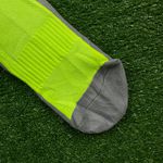 Meia Antiderrapante Esportiva KLV - Verde Vibrante