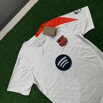 Camisa Barcelona Treino Bege 25/26 - Torcedor Masculina
