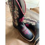 BOTA TEXANA FRANCA BOOTS FEMININA BICO QUADRADO - FLORAL PRETA FB2268