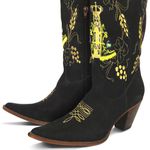 BOTA TEXANA FEMININA COURO NOBUCK PRETO BORDADO NOSSA SENHORA - SILVERADO BOTAS