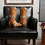 BOTA TEXANA FEMININA BORDADA COURO CARAMELO FB119