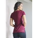 Blusa Fitness Frelith em Microfibra Trabalhada - BORDÔ