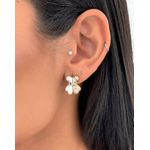 BRINCO FOLHEADO A OURO 18K URSO PEROLA E ZIRCONIA