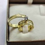Par de Alianças de Trabalhada Quadrada 4 mm Ouro 18K