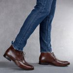 Bota Lodi Chukka Boot Café