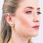 Brinco Ear Cuff Corações Banhado Ouro 18K