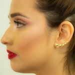 Brinco Ear Cuff Corações Banhado Ouro 18K