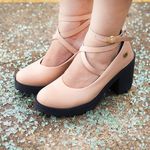Sapato Scarpin Boneca Vitória Nude Sola Preta