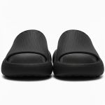 Chinelo Slide Nuvem Unissex Tira Larga Anatômica - Preto