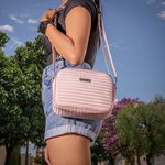 Bolsa Feminina Transversal Quadrada Rosê 3D Com Abertura em Zíper BQ3D