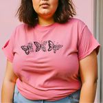 Camiseta Feminina T-shirt Borboletas Blusinha Plus Size Baby Look Camisa - Rosa