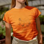 Camiseta Básica Feminina Borboleta Esqueleto Camisa 100% Algodão - Laranja
