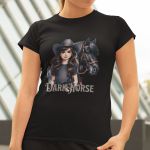 Camiseta Básica Feminina Cavalo Dark Horse Girl 100% Algodão Premium - Preto