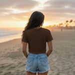 Camiseta Cropped Feminina Algodão Premium Conforto e Estilo Moderno - Marrom