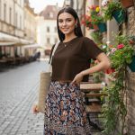 Camiseta Cropped Feminina Algodão Premium Conforto e Estilo Moderno - Marrom