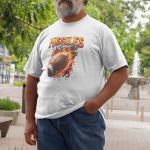 Camiseta Básica Masculina Bola Futebol Americano 100% Algodão Premium - Branco
