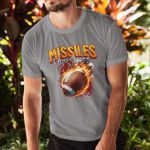 Camiseta Básica Masculina Bola Futebol Americano 100% Algodão Premium - Chumbo