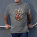 Camiseta Básica Masculina Leão King Of The Court 100% Algodão Premium - Chumbo