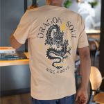 Camiseta Básica Masculina Dragão Chines Dragon Soul Frente E Costas 100% Algodão Premium - Caqui