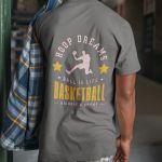 Camiseta Básica Masculina Basquete Hoop Dreams Costas 100% Algodão Premium - Chumbo