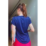 Camiseta Fitness Alongada Azul marinho 