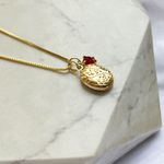 Colar Relicário Flower com Foto Banhado a Ouro 18k