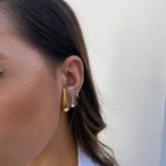 Brinco Argola Gota Trava Folheado em Prata 925