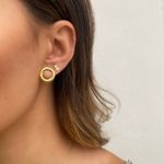Brinco Ponto de Luz Retangular Folheado em Ouro 18k
