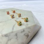 Brinco Ponto de Luz Color Quadrado Folheado em Ouro 18k