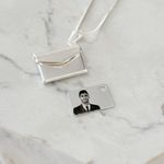 Colar Relicário Carta Personalizado Folheado em Prata 925