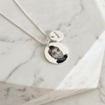 Colar Medalha M + P Personalizada Folheado em Prata 925