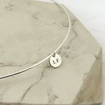 Colar Choker Aro com Medalha P Personalizada Banhada a Prata 925