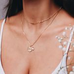 Colar Medalha M Personalizada Folheado em Ouro 18k