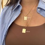 Colar Medalha Quadrada Personalizada Folheado em Ouro 18k