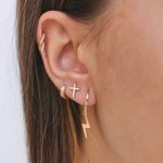 Brinco Mini Argolinha Trava Cravejada Folheado em Ouro 18k