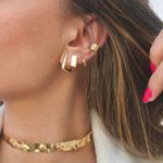 Brinco Argolinha Trava quadrada lisa Folheado em Ouro 18k