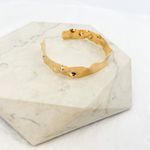 Bracelete Aro Texturizado Folheado em Ouro 18k