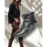 bota em couro preto 