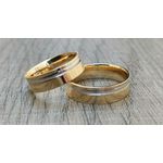 Par de Alianças Casamento Modelo Trabalhado Ouro 18k/750 5.70mm Reta Anatômica/Confort Polida Com Ródio - 10139