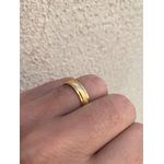 Par de Alianças Casamento Modelo Trabalhado Ouro 18k/750 5.00mm Reta Polida Com Ródio - 10056