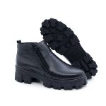 Botinha QeA Couro Cano Baixo Tratorada Cor Preto