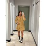 VESTIDO SEDA AREIA