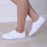 Sapatênis Feminino Casual Rasteiro em Couro de Ajuste Elástico e Zíper Lateral Muito Leve e Confortável