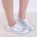 Sapatênis Feminino Casual Rasteiro em Couro de Ajuste Elástico Leve e Confortável