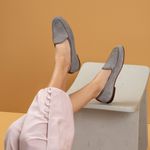 Sapato Feminino Loafer Costanza Suede Cinza
