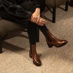 Bota Chelsea Feminina Spezia Castanho