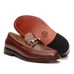 Mocassim Feminino Carlotta em Couro com Bridão Dourado Pinhão