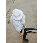 Camiseta Feminina One Piece Branca – Edição Especial Luffy Gear 5 Sun God Nika