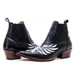 Botina Country Masculina Bico Fino Couro Bovino Legítimo Anaconda Preto e Bordado Fênix